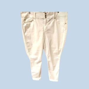 TORRID Women's New Optic White Super Soft High Rise Jeggings Short Length Size3X
